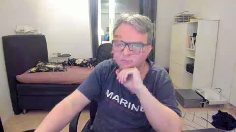 Fredrik online show from 02-02-25, 06:53