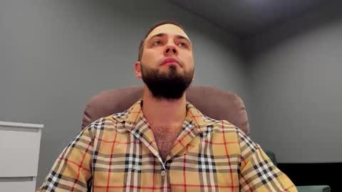 Snapshot of free_man___ chatting on 10-15-25, 02:17 Andrew online show from 10-15-25, 02:17