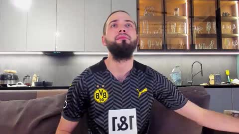 Snapshot of free_man___ chatting on 11-06-25, 03:24 Andrew online show from 11-06-25, 03:24