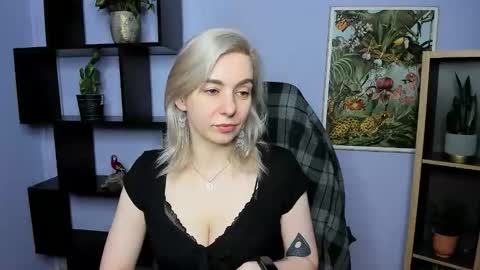Snapshot of freeanne chatting on 05-25-26, 06:19 Anne online show from 05-25-26, 06:19