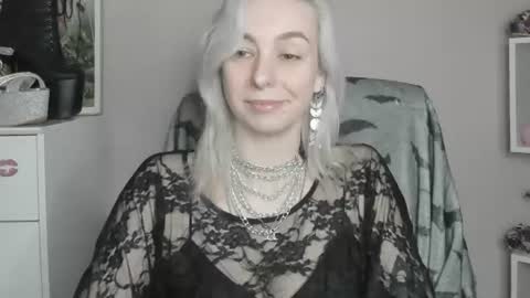 Snapshot of freeanne chatting on 07-14-26, 06:51 Anne online show from 07-14-26, 06:51