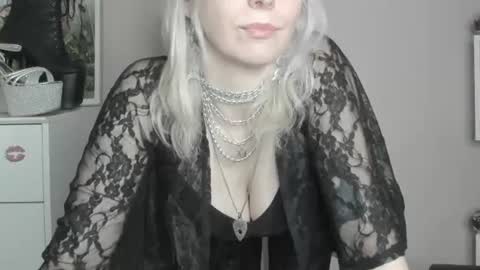 Snapshot of freeanne chatting on 07-14-26, 10:21 Anne online show from 07-14-26, 10:21