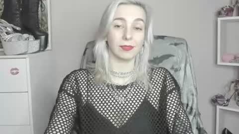 Snapshot of freeanne chatting on 07-15-26, 06:40 Anne online show from 07-15-26, 06:40