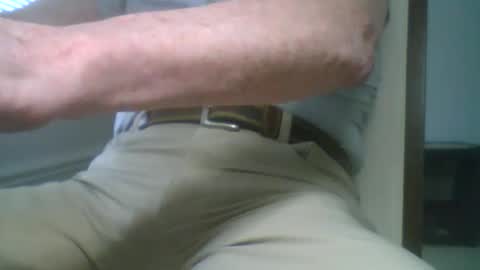 Snapshot of freeballerbrian chatting on 05-06-26, 06:24 Free BallerBrian online show from 05-06-26, 06:24