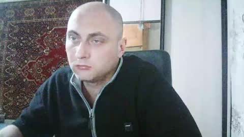 Snapshot of freeeman90 chatting on 05-10-26, 08:03 freeeman90 online show from 05-10-26, 08:03