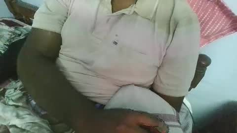 Snapshot of freeforyoubby chatting on 10-29-25, 10:17 freeforyoubby online show from 10-29-25, 10:17