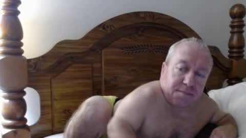 Snapshot of freemysoul4748 chatting on 03-10-25, 08:59 Cute Lil Man online show from 03-10-25, 08:59
