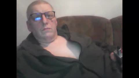 Snapshot of frefredo chatting on 02-05-26, 07:07 fred online show from 02-05-26, 07:07