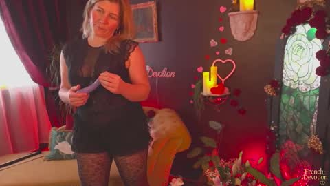 Snapshot of french_devotion chatting on 02-17-26, 02:46 Louise or Lou 3 online show from 02-17-26, 02:46