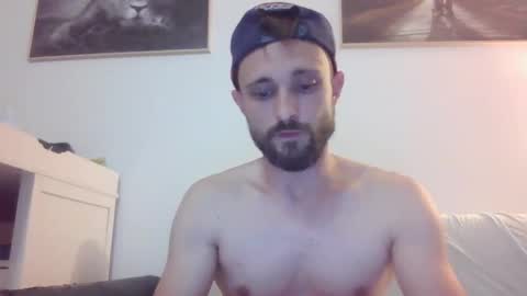 Snapshot of french_truck chatting on 04-18-26, 07:58 french_truck online show from 04-18-26, 07:58