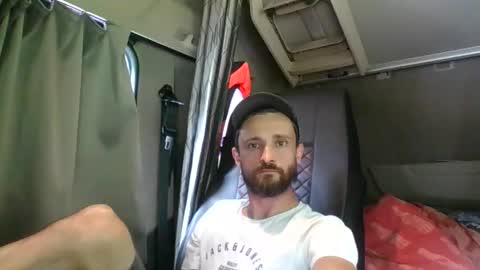 Snapshot of french_truck chatting on 05-14-26, 12:45 french_truck online show from 05-14-26, 12:45