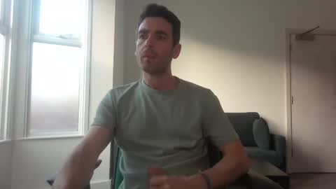 Snapshot of frenchbdmaninlondon chatting on 06-09-26, 06:52 Horny Paul online show from 06-09-26, 06:52