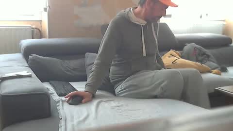 Snapshot of frenchpapalover chatting on 03-04-26, 08:31 frenchpapalover online show from 03-04-26, 08:31