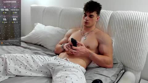 Snapshot of fresh_b1ood chatting on 01-30-25, 06:10 Alex or Andrzej online show from 01-30-25, 06:10