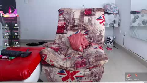 Snapshot of freshlatinyouxx chatting on 05-23-26, 01:11 Damaris online show from 05-23-26, 01:11