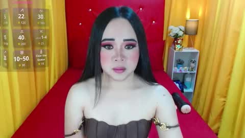 Snapshot of freshtsbigcum chatting on 11-17-25, 02:12 anna online show from 11-17-25, 02:12