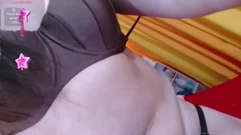 Snapshot of freshtsbigcum chatting on 11-26-25, 06:31 anna online show from 11-26-25, 06:31