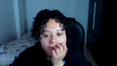 Louise  online show from 01-03-25, 09:04