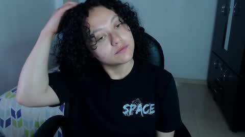 Louise  online show from 01-07-25, 06:27