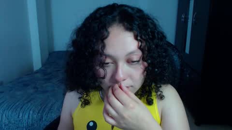 Louise  online show from 11-03-25, 04:03