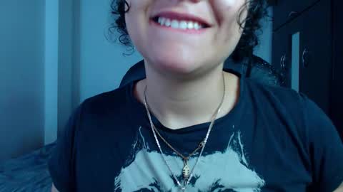 Louise  online show from 11-06-25, 01:23