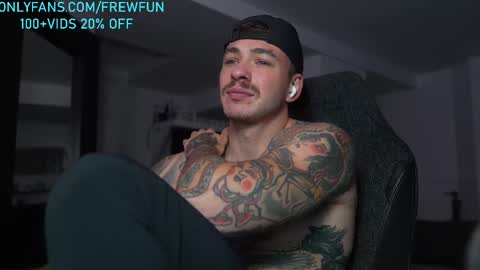 Snapshot of frewfun chatting on 09-09-25, 01:05 cameron online show from 09-09-25, 01:05