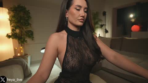 Freya online show from 02-01-26, 05:44