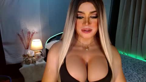 Miss Frea  online show from 10-17-25, 11:29