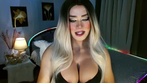 Snapshot of freya_lovestocum chatting on 02-07-26, 02:15 Miss Frea online show from 02-07-26, 02:15