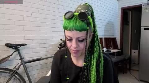 freyaa_sorceress online show from 10-15-25, 04:12