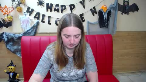 FreyaDak online show from 11-13-25, 06:40