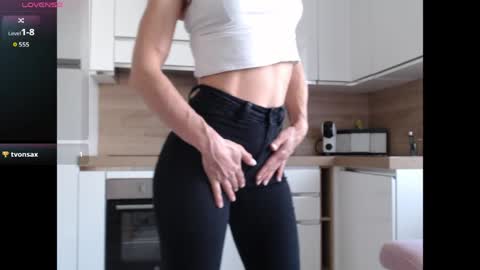 Snapshot of freyamuse chatting on 05-08-26, 08:41 FreyaMuse online show from 05-08-26, 08:41