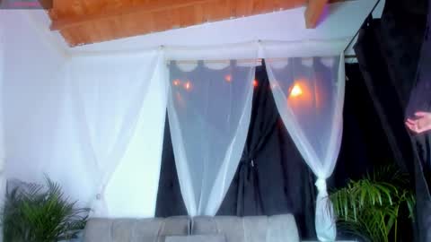 aura online show from 10-23-25, 02:55