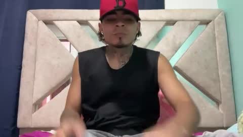 freyva_ online show from 04-06-26, 01:25