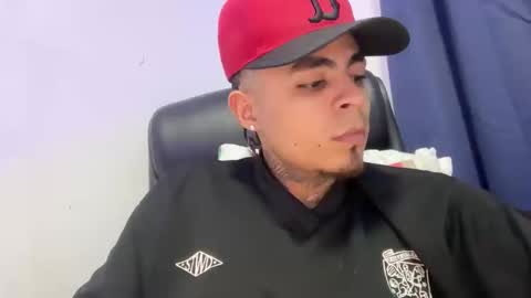 freyva_ online show from 04-11-26, 03:55