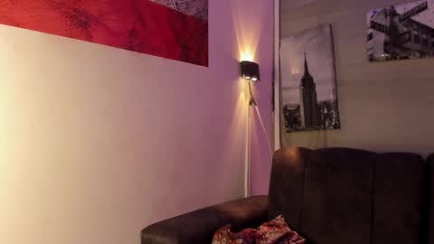 Frezzita online show from 11-21-25, 09:24