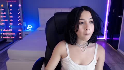 frida_lassi_ online show from 01-22-25, 06:10