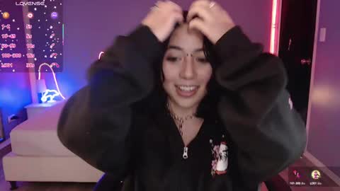 frida_lassi_ online show from 02-11-25, 06:44