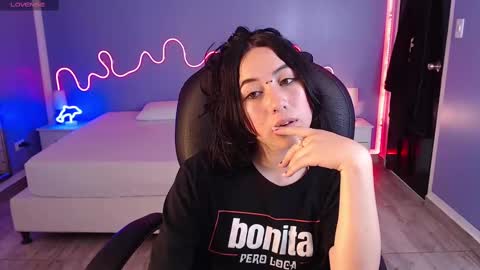 frida_lassi_ online show from 02-15-25, 10:21