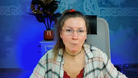 Snapshot of fridatander chatting on 01-05-25, 09:05 Frida Tander online show from 01-05-25, 09:05