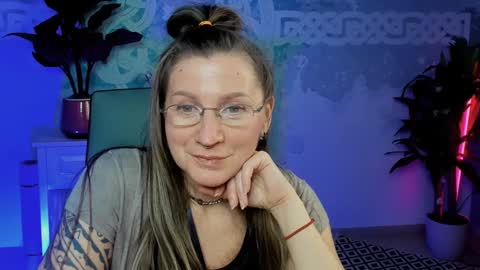 Snapshot of fridatander chatting on 01-26-25, 03:14 Frida Tander online show from 01-26-25, 03:14