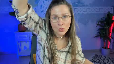 Snapshot of fridatander chatting on 02-15-25, 03:17 Frida Tander online show from 02-15-25, 03:17