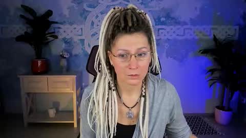 Frida Tander online show from 01-19-26, 03:10