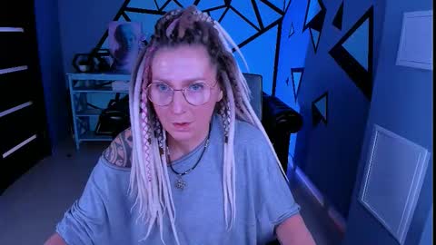 Frida Tander online show from 02-16-26, 09:38