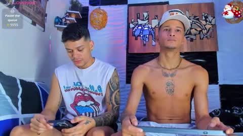 Snapshot of friendsofeverything_ chatting on 11-21-25, 01:10 Adam y pitter online show from 11-21-25, 01:10