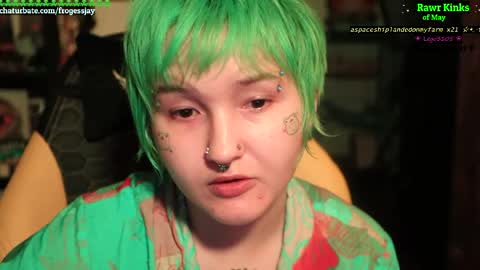 Snapshot of frogessjay chatting on 05-19-26, 12:49 Jaywise Frogfoot online show from 05-19-26, 12:49