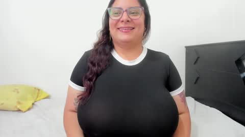 Snapshot of fromheaven_ chatting on 09-12-25, 08:20 Lucy online show from 09-12-25, 08:20