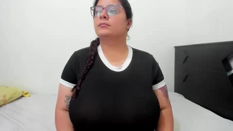 Snapshot of fromheaven_ chatting on 09-19-25, 08:31 Lucy online show from 09-19-25, 08:31