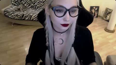 Lilith online show from 11-21-25, 12:15