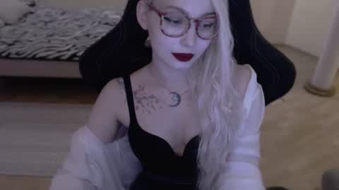 Lilith online show from 07-08-26, 05:17